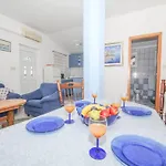 Διαμέρισμα In Tribunj Near Tribunj *