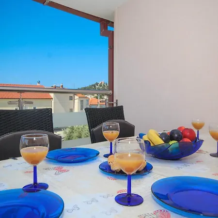 Mara - Two Bedroom Apartment *