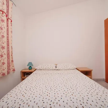 Appartement In Tribunj Near Tribunj Tribalj