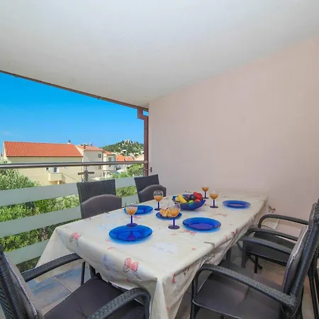 In Tribunj Near Tribunj Apartament *